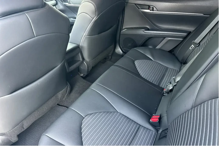 $26700 : Toyota Camry 2024 SE 4dr Sed image 8