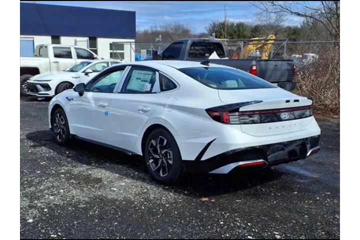 $30135 : Hyundai SONATA 2025 SEL 4dr image 6