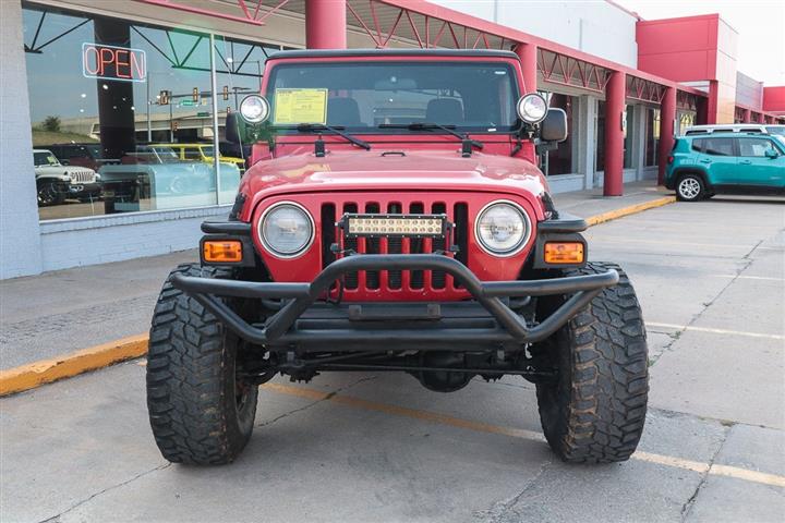 $15979 : 2004 Wrangler SE image 3