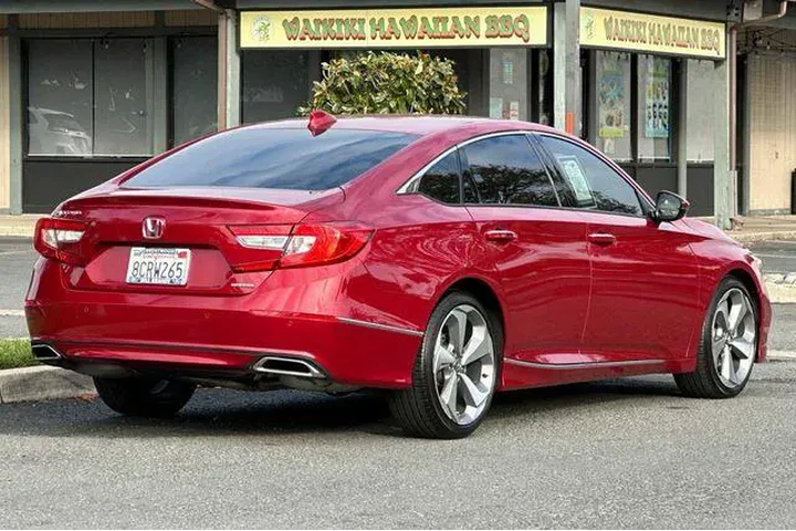 $22729 : Honda Accord 2018 Touring 4d image 3