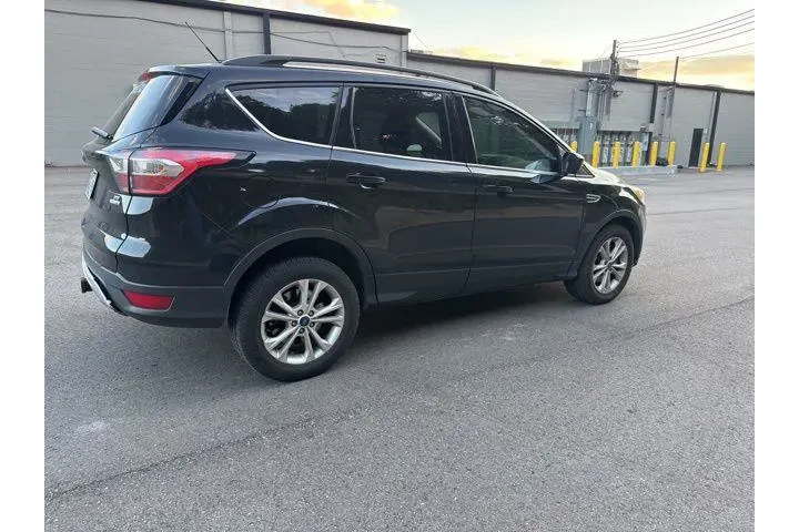 $8999 : Ford Escape 2017 AWD SE 4dr image 6