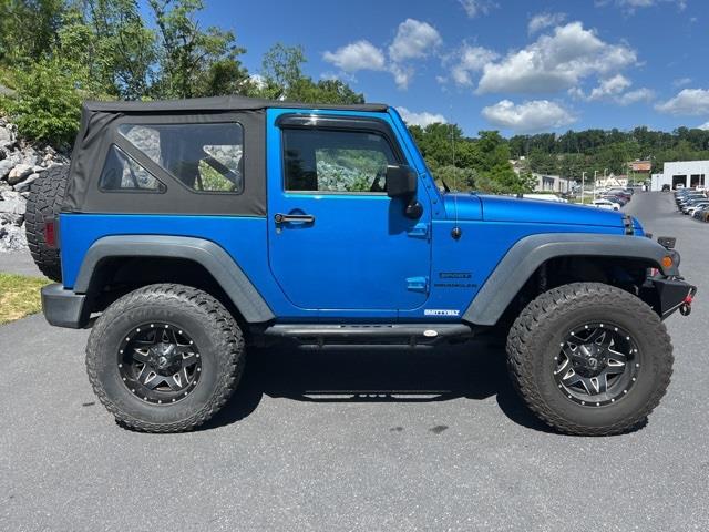 $19998 : PRE-OWNED 2015 JEEP WRANGLER image 8