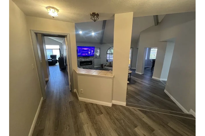 $900 : Lovely modern home for rent image 2