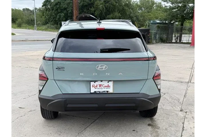 $24144 : Hyundai KONA 2024 SEL 4dr Cr image 7