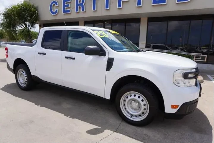 $26488 : Ford Maverick 2023 AWD XL 4d image 1