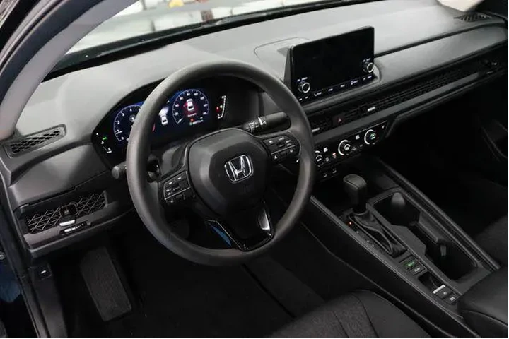 $31349 : Honda Accord 2025 SE 4dr Sed image 3