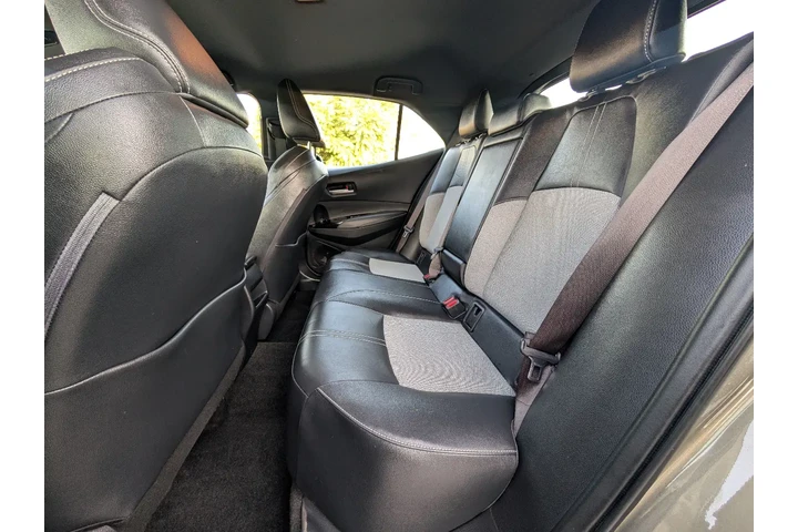 $12995 : 2019 Corolla XSE Hatchback image 8