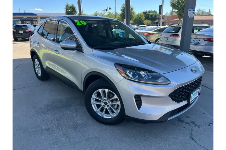 2020 Escape SE AWD image 2