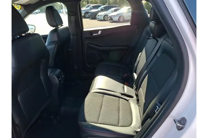 $25437 : Ford Escape 2023 ST-Line 4dr image 10