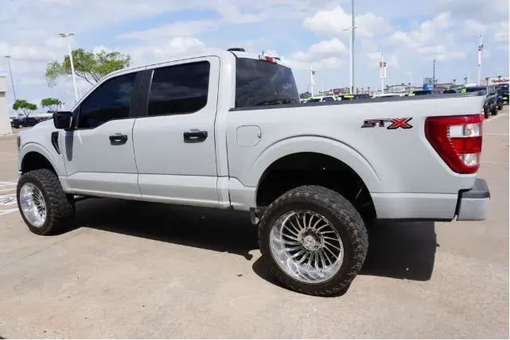 $37288 : Ford F-150 2023 4x2 XL 4dr S image 4