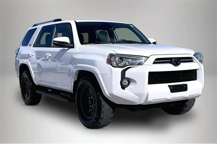 $25600 : Toyota 4Runner 2021 4x2 SR5 image 1