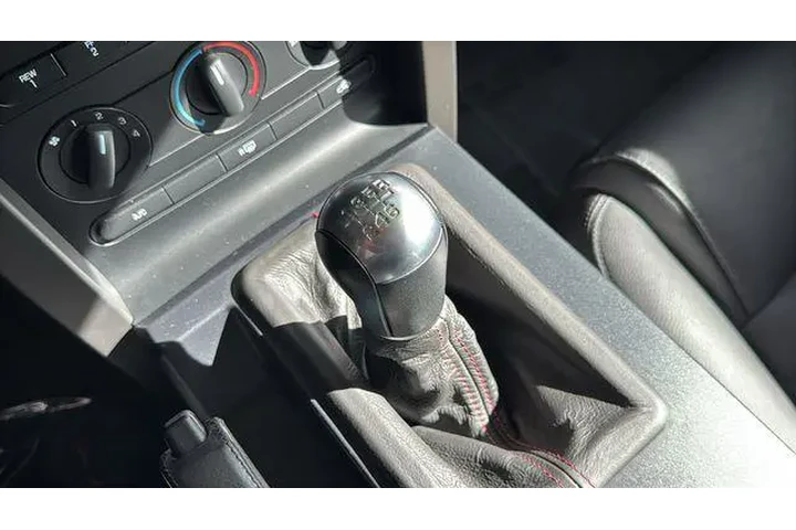 $39987 : Ford Shelby GT500 2007 2dr C image 10