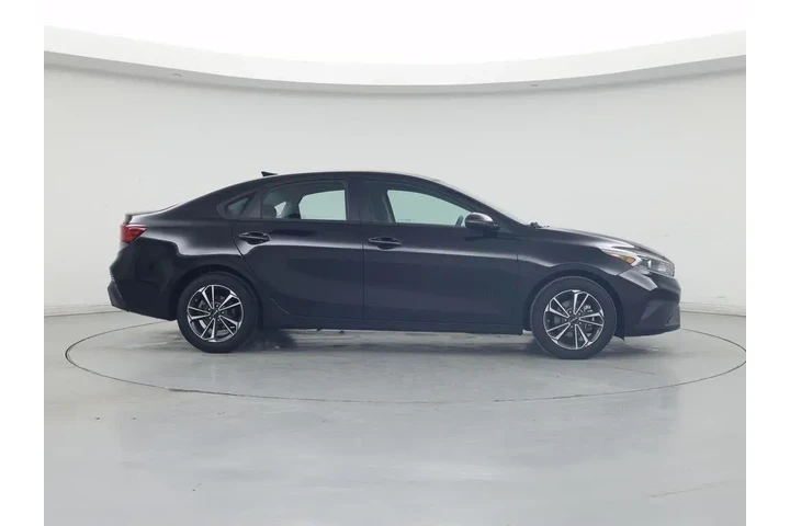 $18998 : Kia Forte 2024 LXS 4dr Sedan image 7