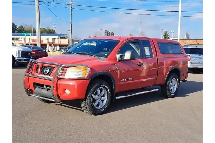 $8500 : Nissan Titan 2011 4x4 PRO-4X image 1
