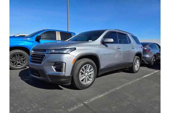 $27991 : Chevrolet Traverse 2023 LT C image 2