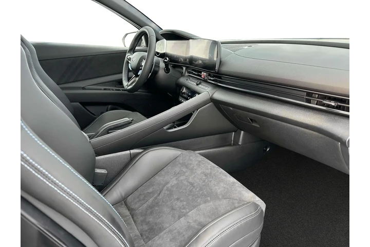 $35990 : Hyundai ELANTRA N 2024 4dr S image 8