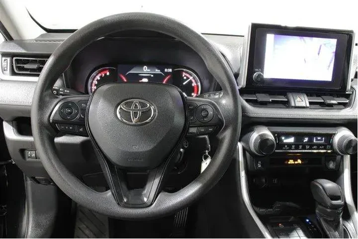 $29698 : Toyota RAV4 2024 AWD LE 4dr image 8