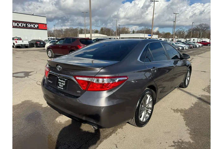 $12980 : 2016 Camry 4dr SE image 2