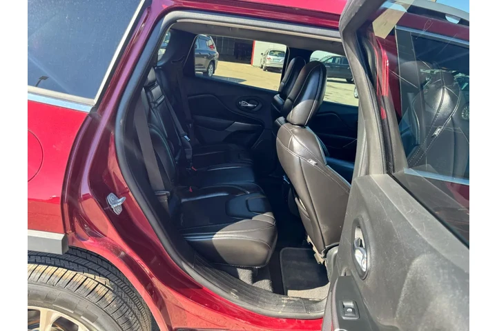 $7480 : 2019 Cherokee Latitude Plus F image 9