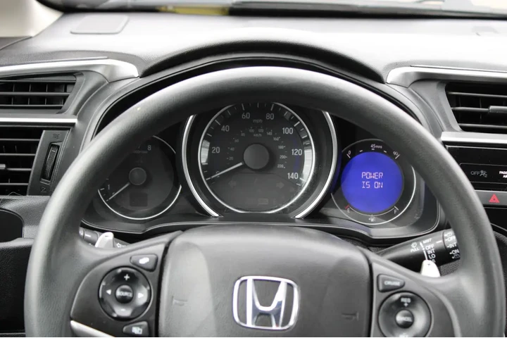 $11495 : 2015 Fit 5dr HB CVT EX image 9