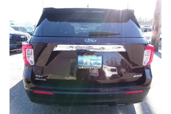 $30996 : Ford Explorer 2023 AWD XLT 4 image 8