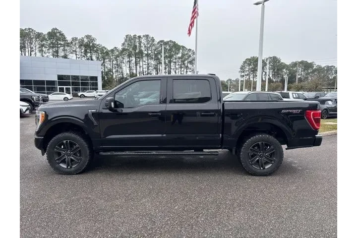 $37858 : Ford F-150 2022 4x4 XLT 4dr image 4