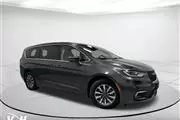 Pre-Owned 2022 Pacifica Hybri en Milwaukee