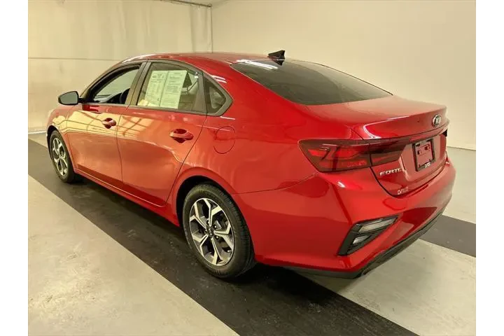 $13291 : Kia Forte 2021 LXS 4dr Sedan image 7
