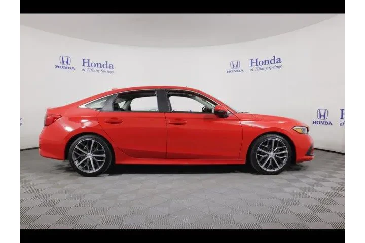 $28875 : Honda Civic 2023 Touring 4dr image 8