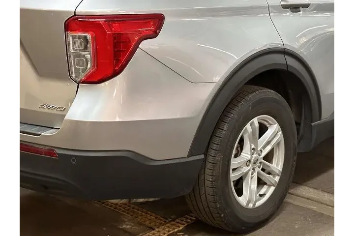 $33899 : Ford Explorer 2022 AWD XLT 4 image 9