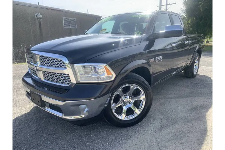 $11994 : 2015 RAM 1500 Laramie image 2