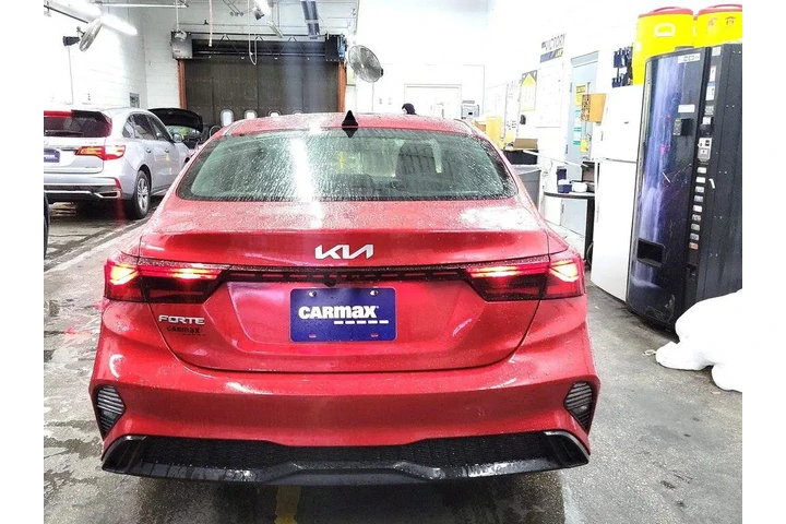 $17998 : Kia Forte 2024 LXS 4dr Sedan image 6