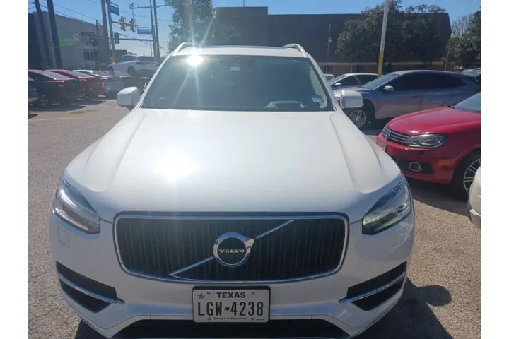 $19000 : 2019 XC90 T6 Momentum image 5