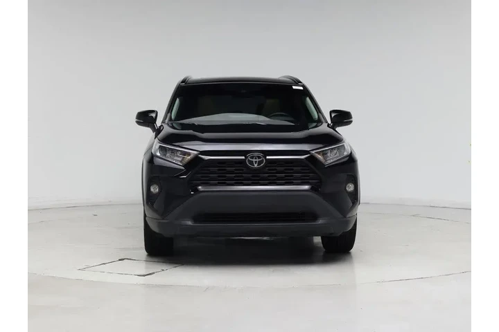 $23998 : Toyota RAV4 2021 XLE Premium image 5
