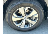 $16995 : Subaru Ascent 2019 AWD Premi thumbnail