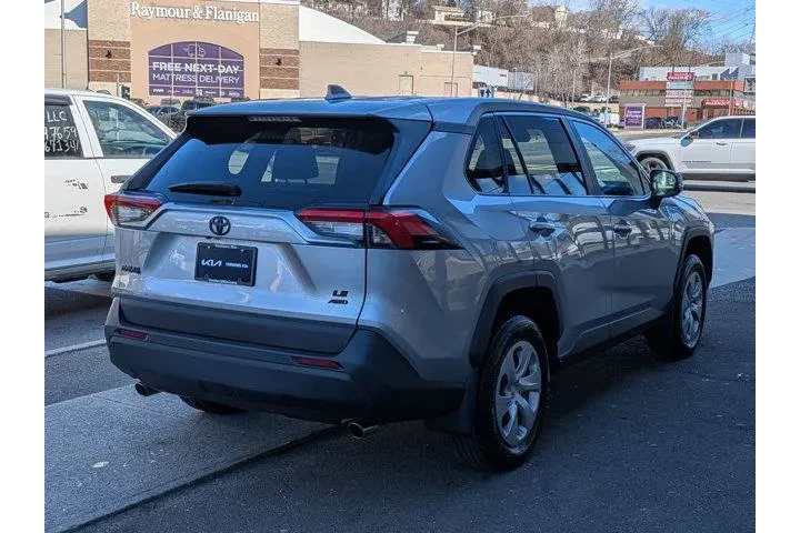$25295 : Toyota RAV4 2023 AWD LE 4dr image 6