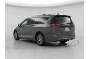 $38998 : Chrysler Pacifica Plug-In Hy thumbnail