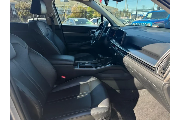 2024 Sorento S 2WD image 10