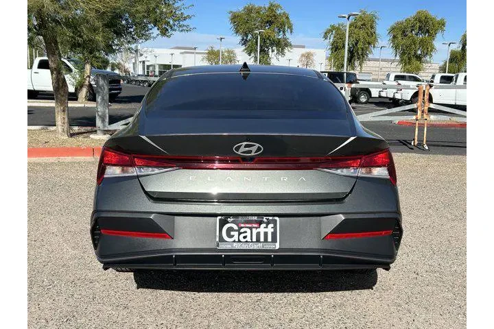 $19990 : Hyundai ELANTRA 2024 SEL 4dr image 7