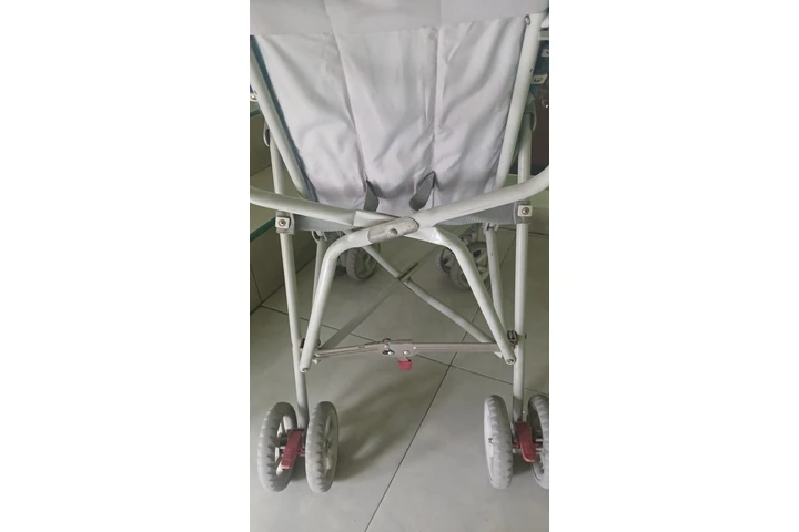 $47 : Vendo coche para bebé image 2
