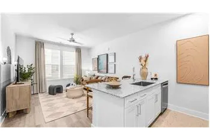 $2187 : Rental property with 3 bedro image 10