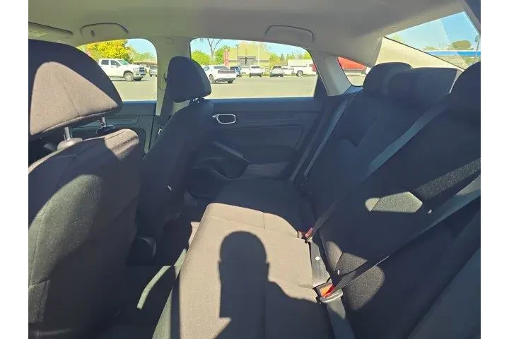 $22995 : Honda Civic 2025 LX 4dr Seda image 8