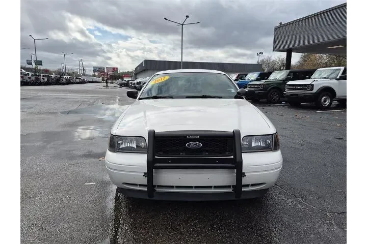 $3988 : Ford Crown Victoria 2011 Pol image 3