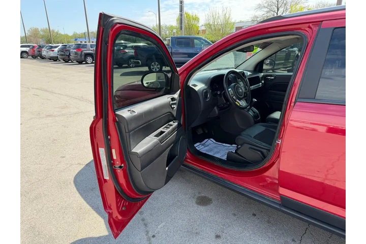 $6980 : 2017 Compass Sport SE image 8