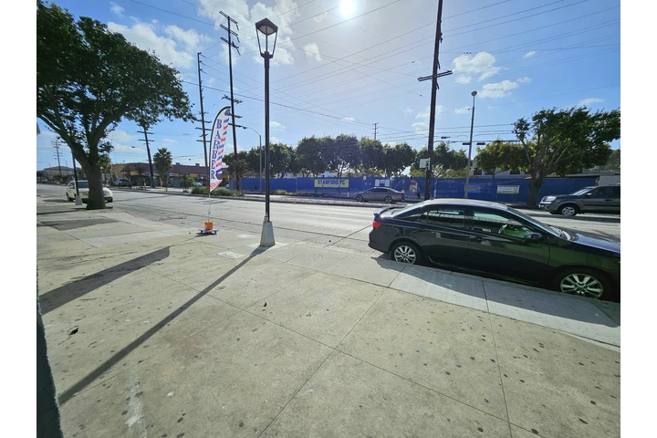 $2800 : Local comercial en South Gate image 9