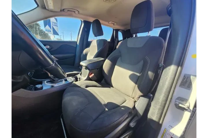 $12398 : Jeep Cherokee 2017 4x4 Latit image 7