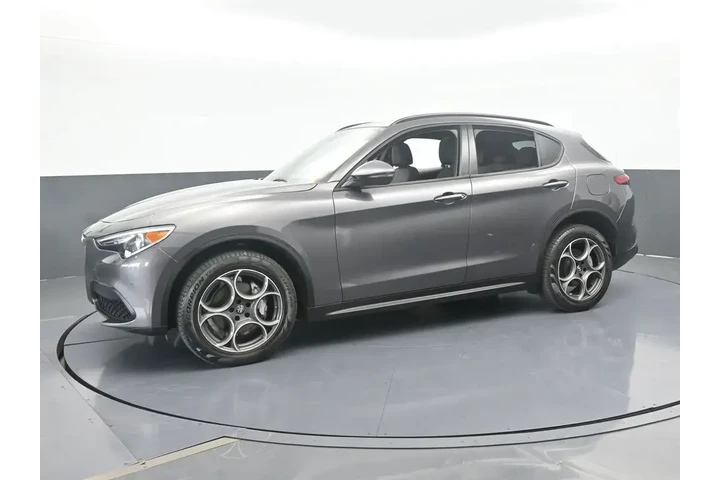 $27822 : Alfa Romeo Stelvio 2023 AWD image 2