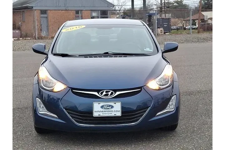 $10249 : Hyundai ELANTRA 2016 SE 4dr image 2