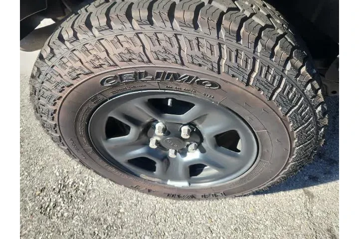 $29112 : Jeep Wrangler 2023 4x4 Sport image 5