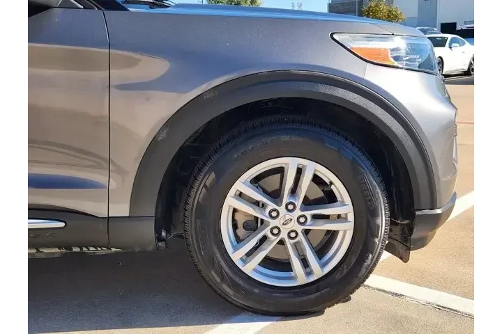 $22407 : Ford Explorer 2021 XLT 4dr S image 8